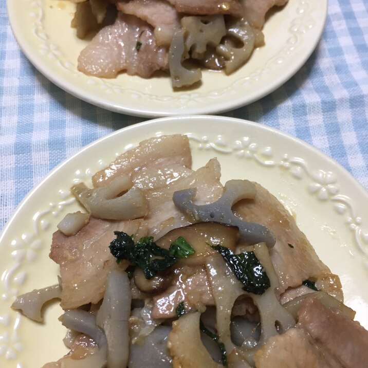 豚バラ肉と蓮根と椎茸のニンニク味噌炒め